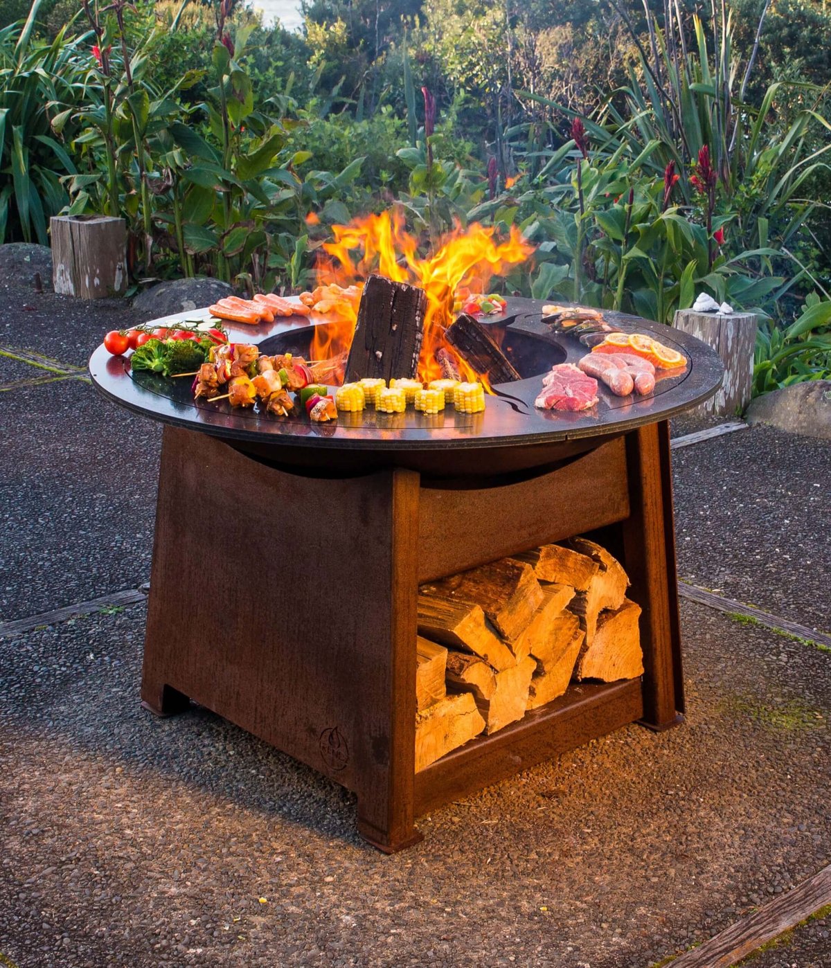 Outdoor Fireplaces | Trendz Outdoors